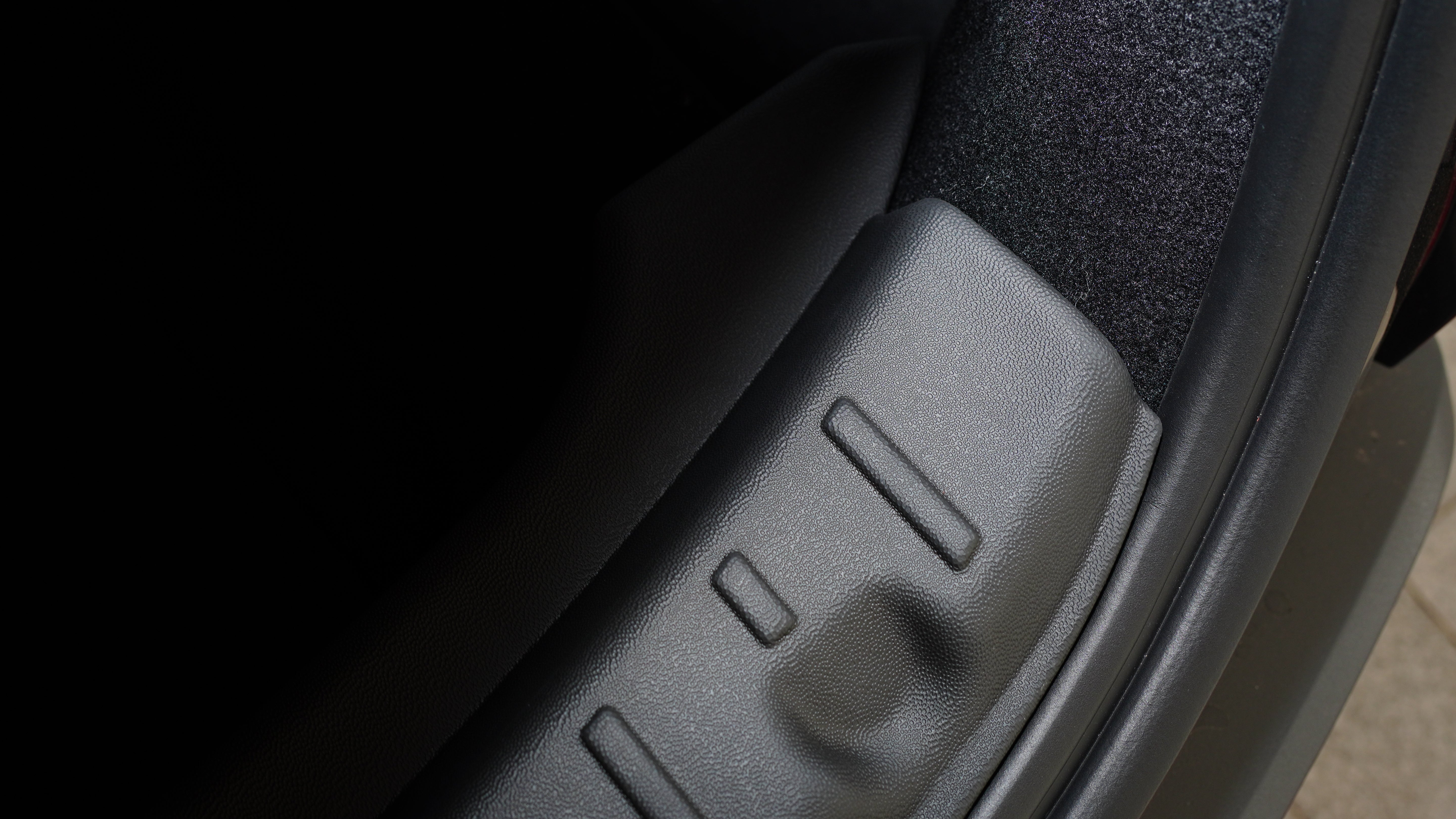 Trunk Sill Protector