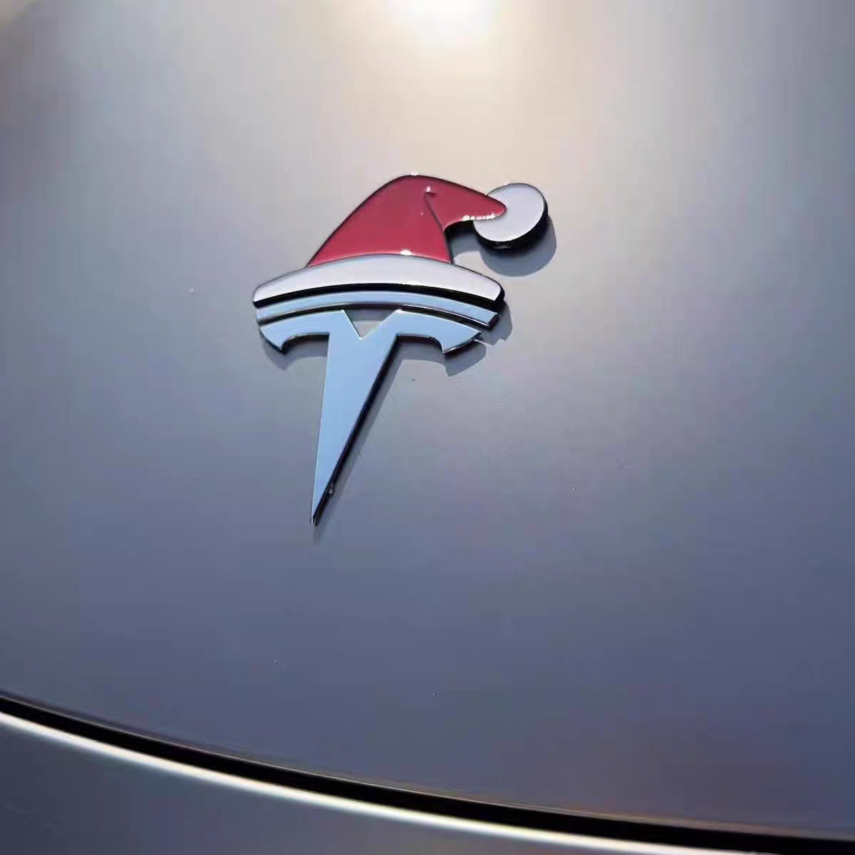 Tesla Santa Hat Car Badge Sticker – Festive Holiday Decoration